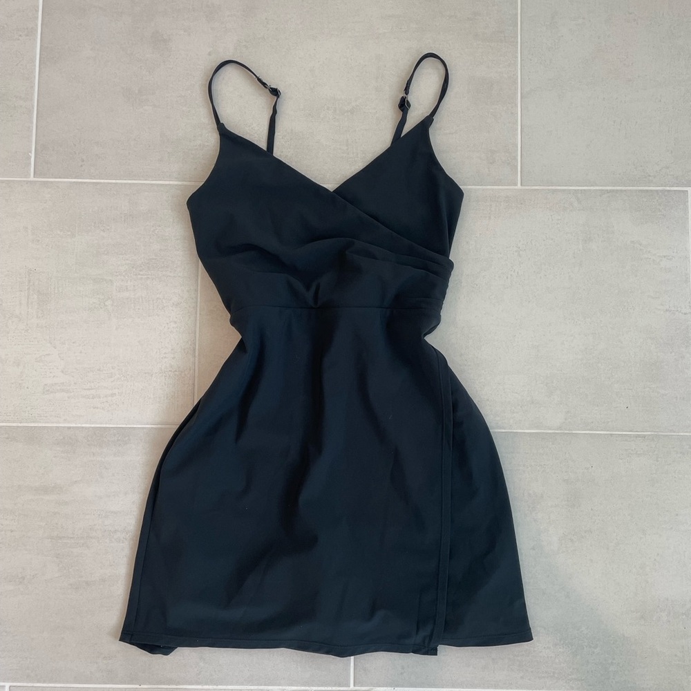 Abercrombie traveler wrap style dress